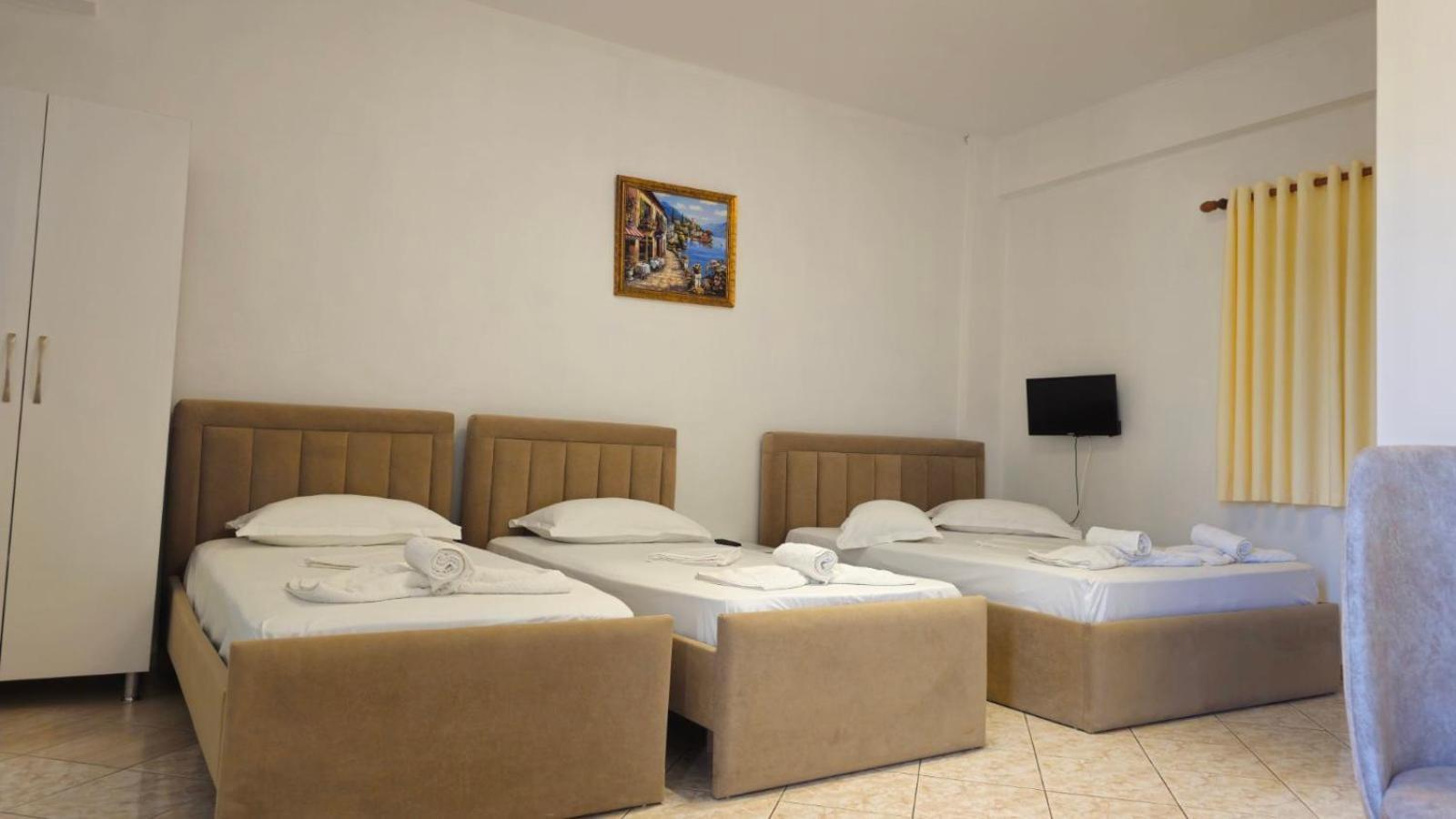 Arileo Hotel Himare Quarto foto