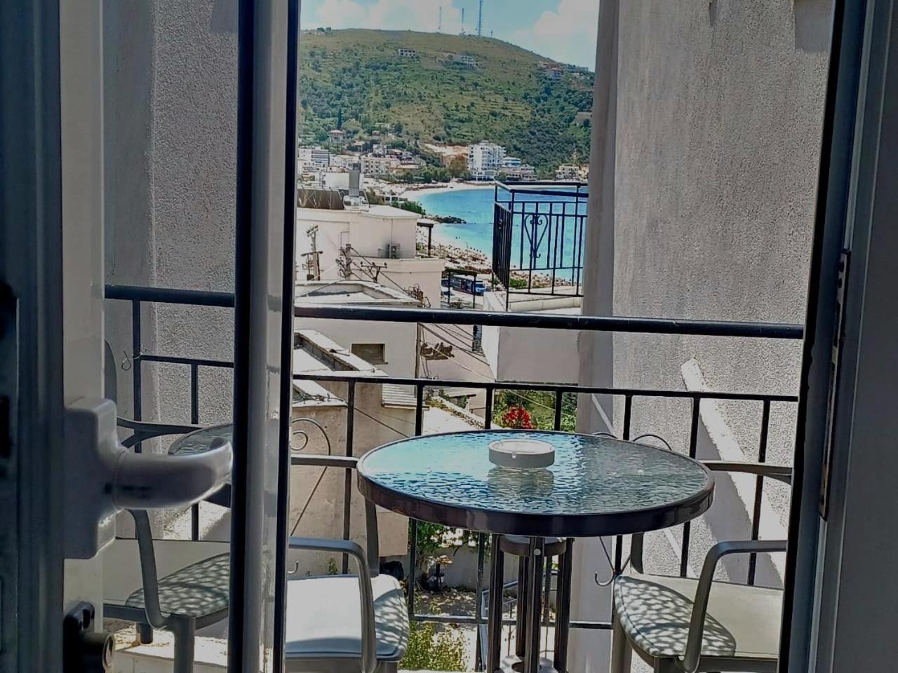 Arileo Hotel Himare Exterior foto