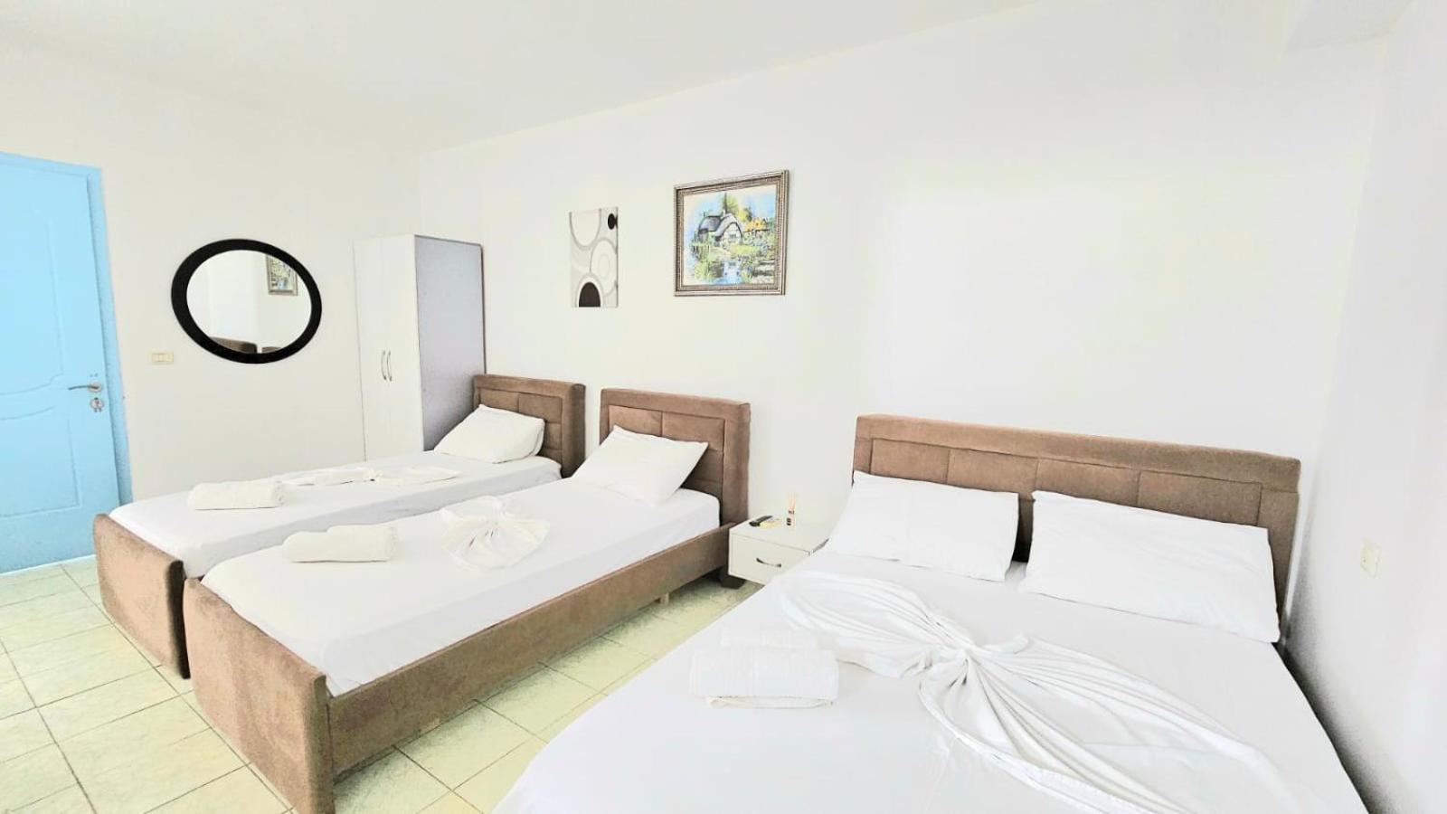 Arileo Hotel Himare Exterior foto