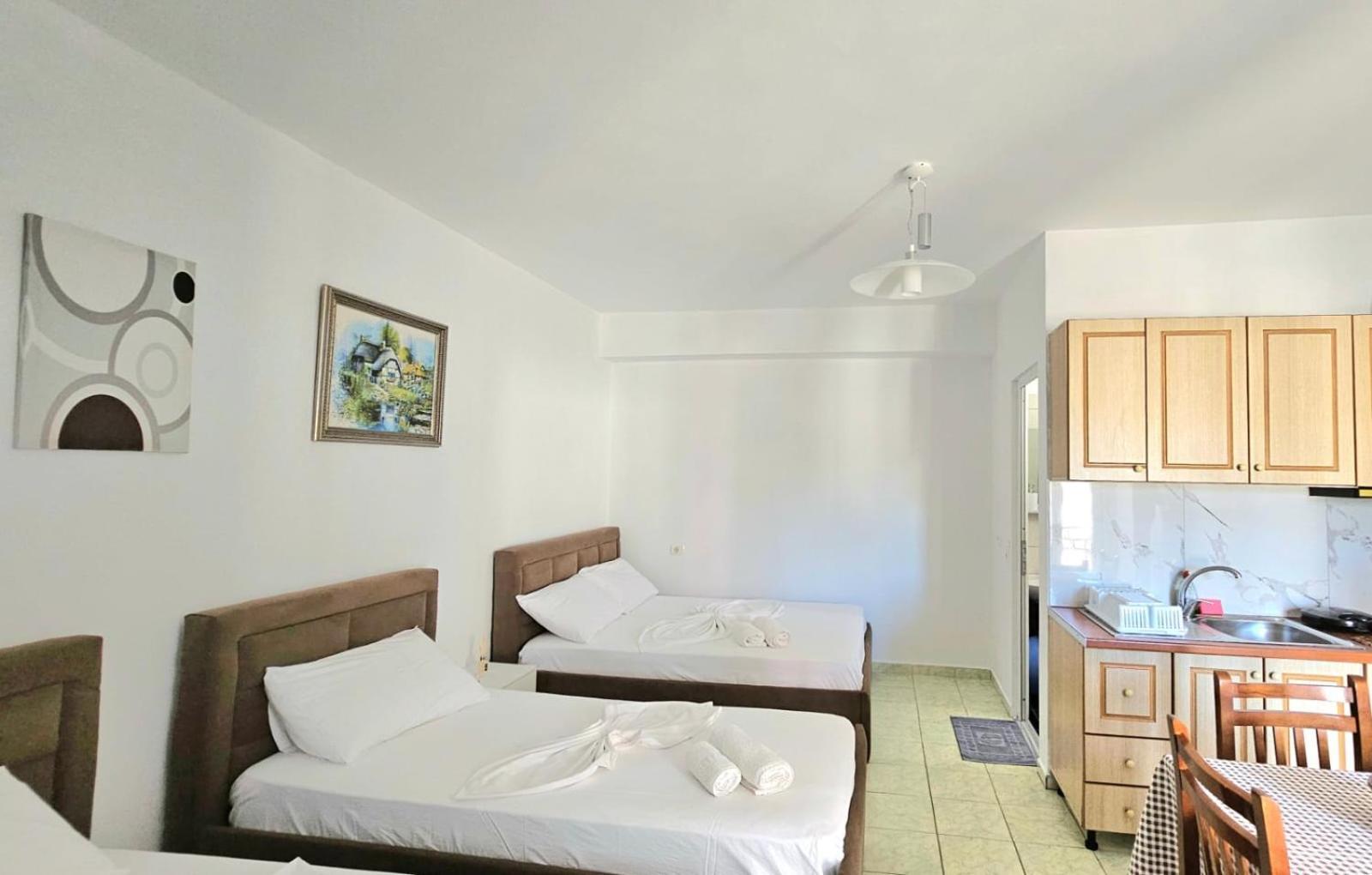 Arileo Hotel Himare Quarto foto